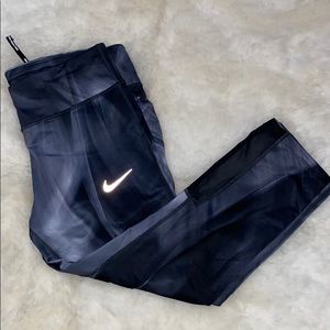 Women’s Nike running legging